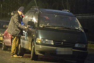 Illustration for article titled Dirty Hobo Breaks Into Car